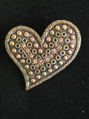 Chico 2007 Antique Gold Heart Brooch with Rhinestone Accents